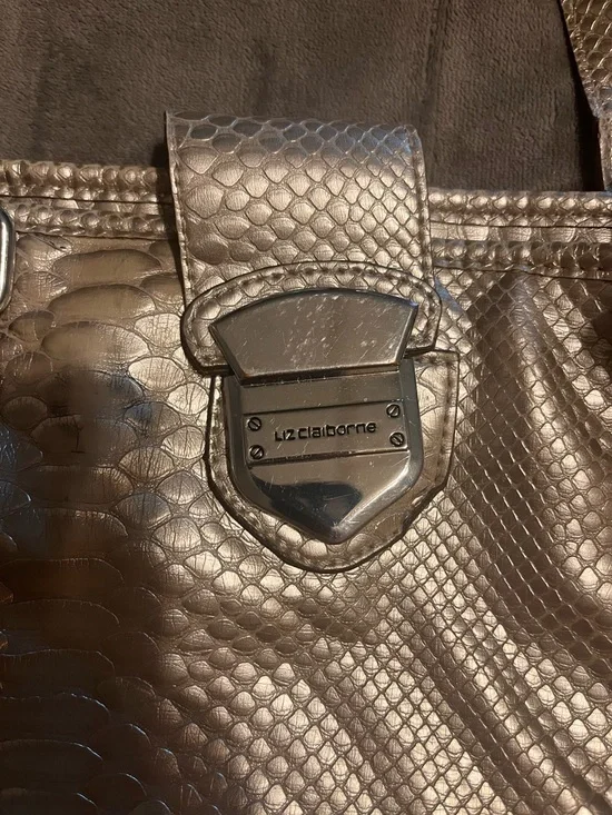 Metallic Gold Python-Texture purse - Picture 2 of 9